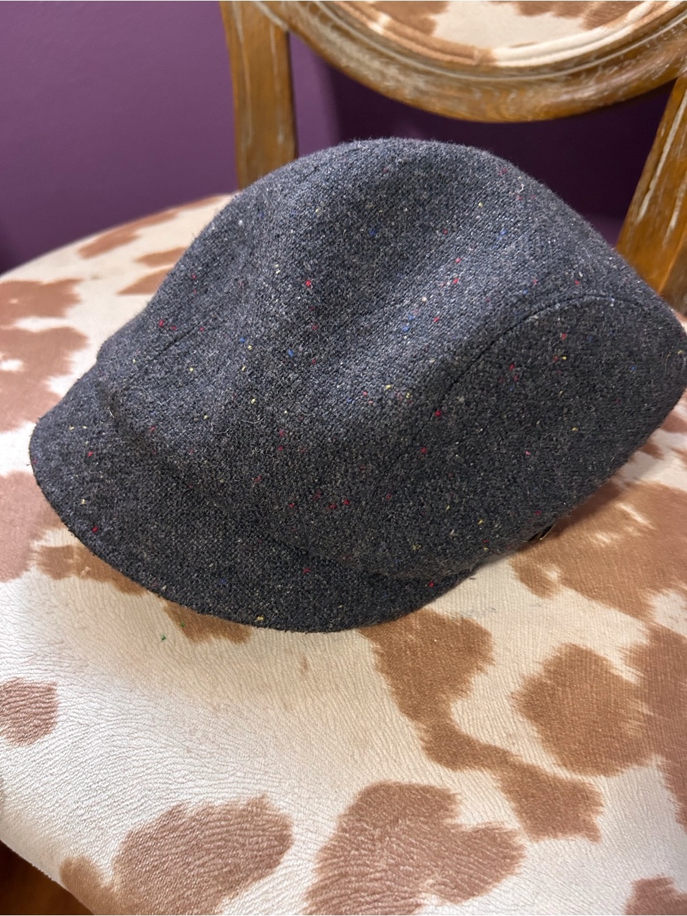 Women’s Dark Gray Tweed Cap with Multicolor Fleck